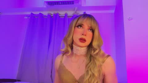 reginarose online show from 10/20/25, 05:08