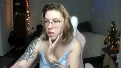 Regina online show from 01/03/25, 02:54