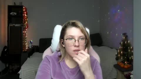 Regina online show from 01/06/25, 03:19