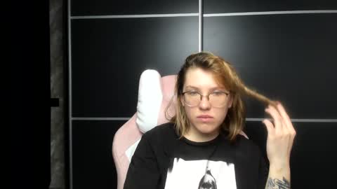 Regina online show from 01/28/25, 02:00