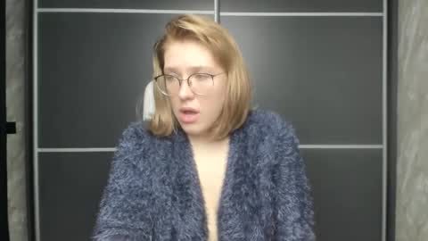 Regina online show from 02/01/25, 04:24