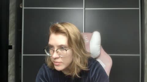 Regina online show from 02/02/25, 03:07