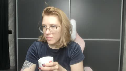 Regina online show from 02/03/25, 04:35