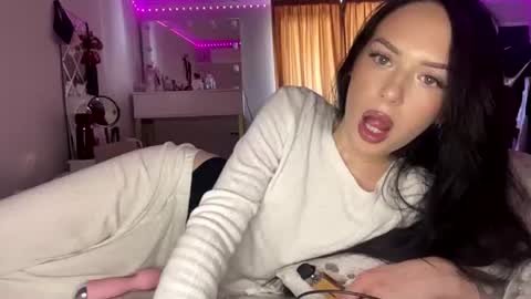 Amelia online show from 07/20/26, 10:39