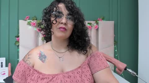 reginavegaa online show from 01/21/25, 11:46