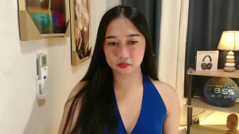 Snapshot of reginethegoddess chatting on 12/17/25, 12:55 regine online show from 12/17/25, 12:55