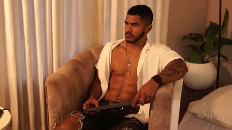 Snapshot of reik_von chatting on 10/16/25, 12:17 Reik online show from 10/16/25, 12:17