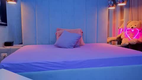 Snapshot of reina_cummings chatting on 10/21/25, 05:52 reina cummings online show from 10/21/25, 05:52