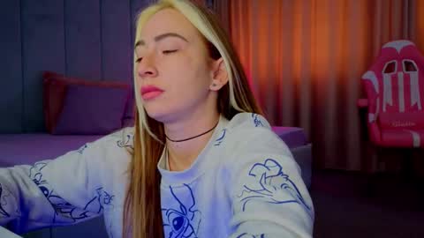 Snapshot of reina_cummings chatting on 11/06/25, 07:31 reina cummings online show from 11/06/25, 07:31