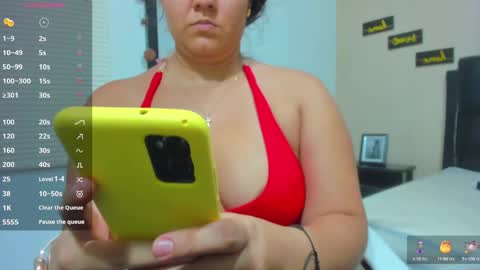 reina_loren online show from 01/14/25, 12:54