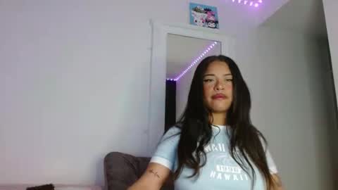 reina_reina online show from 09/15/25, 11:16