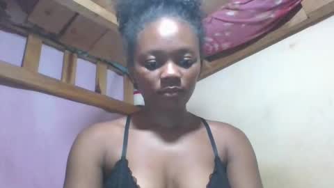Snapshot of reinechi chatting on 05/12/26, 04:53 Reinechi online show from 05/12/26, 04:53