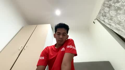Snapshot of reizhne chatting on 06/11/26, 01:38 reizhne online show from 06/11/26, 01:38