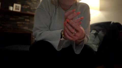 Snapshot of remmissecrets chatting on 12/03/24, 05:09 remmissecrets online show from 12/03/24, 05:09