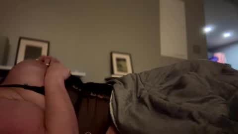 Snapshot of remmissecrets chatting on 01/09/25, 01:50 remmissecrets online show from 01/09/25, 01:50