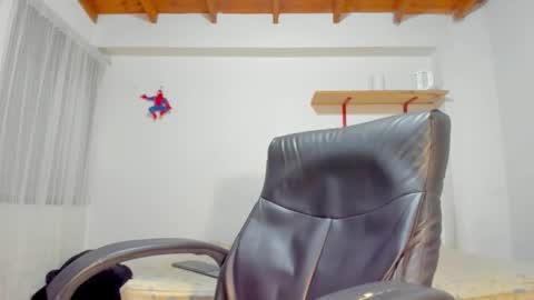 Rmy Steen online show from 11/22/25, 01:37