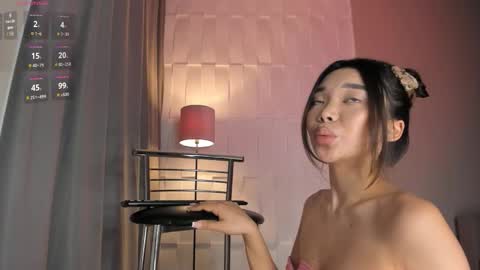 Ren online show from 11/10/25, 03:49