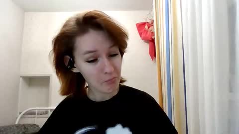 Snapshot of renaeblaski chatting on 02/09/26, 06:12 Claire online show from 02/09/26, 06:12