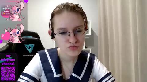 Snapshot of renaeblaski chatting on 03/07/26, 06:27 Claire online show from 03/07/26, 06:27