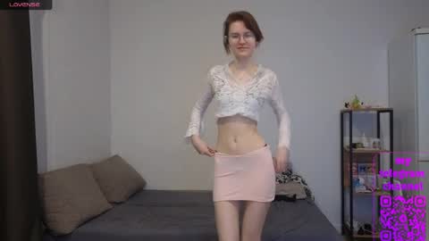 Snapshot of renaeblaski chatting on 04/08/26, 05:13 Claire online show from 04/08/26, 05:13