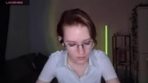 Snapshot of renaeblaski chatting on 04/22/26, 06:20 Claire online show from 04/22/26, 06:20