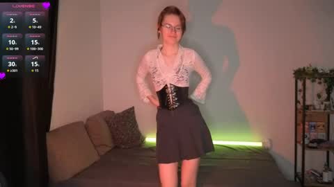 Snapshot of renaeblaski chatting on 04/29/26, 07:09 Claire online show from 04/29/26, 07:09