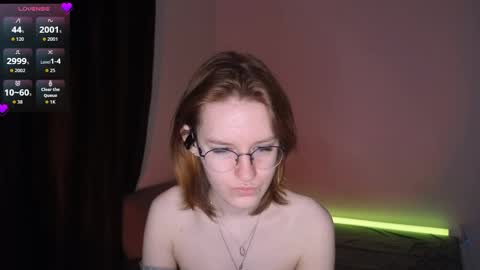 Snapshot of renaeblaski chatting on 04/30/26, 07:09 Claire online show from 04/30/26, 07:09