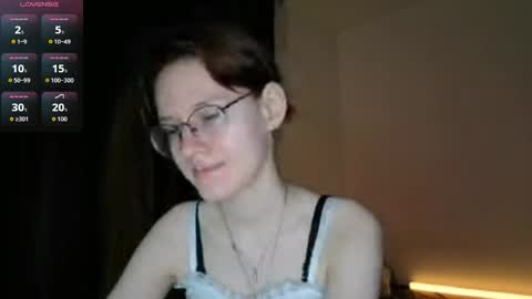 Snapshot of renaeblaski chatting on 05/29/26, 07:01 Claire online show from 05/29/26, 07:01