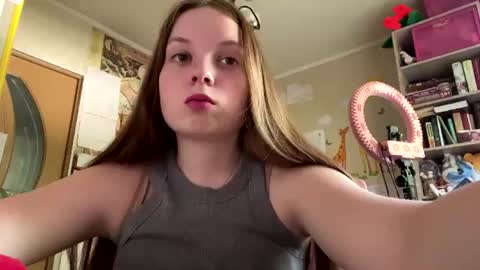 Annabel online show from 06/16/26, 08:06