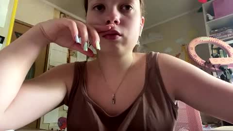 Annabel online show from 06/18/26, 08:14
