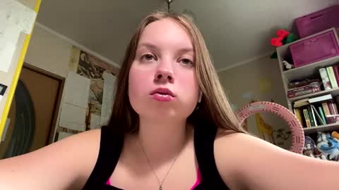 Annabel online show from 06/25/26, 08:08