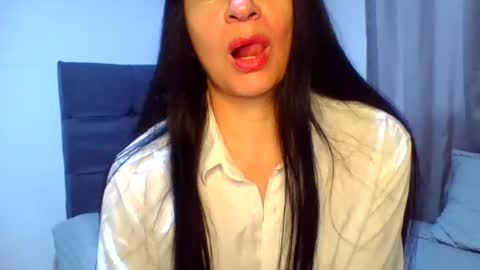 renata_hot1 online show from 06/12/26, 10:52