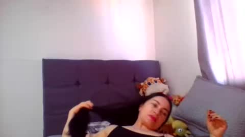 renata_hot1 online show from 06/16/26, 07:49
