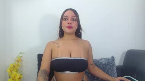 renatabrownn28 online show from 03/14/26, 08:42