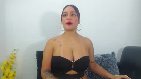 renatabrownn28 online show from 03/16/26, 08:40