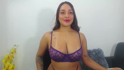 renatabrownn28 online show from 03/30/26, 07:20