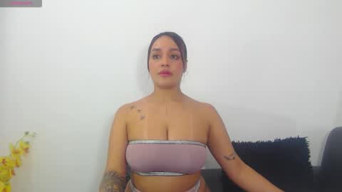 renatabrownn28 online show from 04/25/26, 01:41