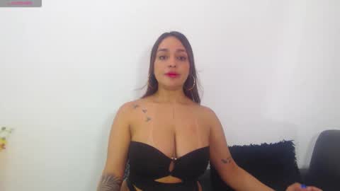 renatabrownn28 online show from 05/06/26, 07:30