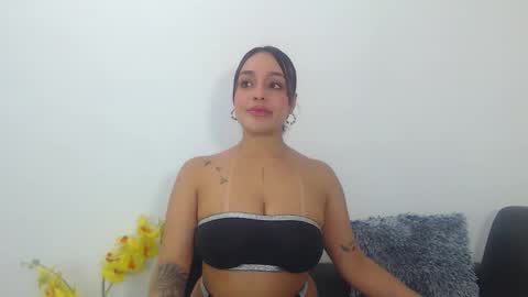 renatabrownn28 online show from 06/02/26, 05:53