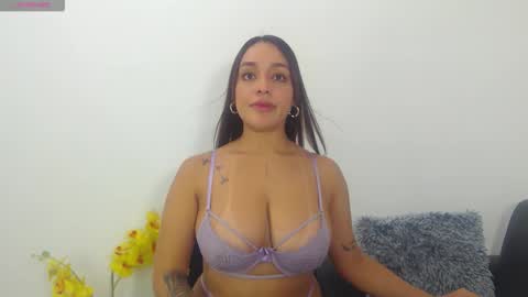 renatabrownn28 online show from 06/04/26, 06:19