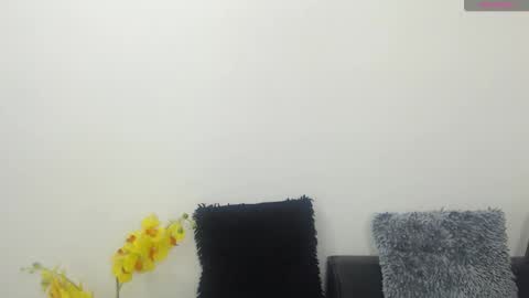 renatabrownn28 online show from 06/05/26, 06:52