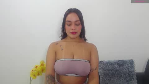 renatabrownn28 online show from 06/07/26, 04:22