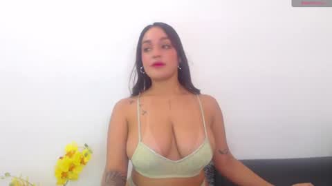renatabrownn28 online show from 06/17/26, 06:42