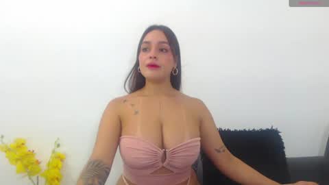 renatabrownn28 online show from 06/25/26, 05:12