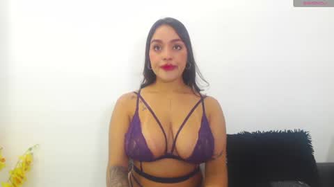 renatabrownn28 online show from 07/05/26, 03:56