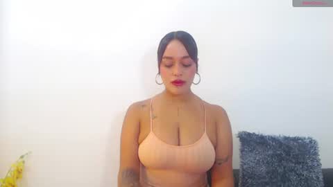 renatabrownn28 online show from 07/15/26, 08:30