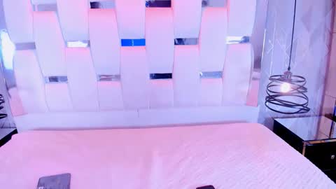      online show from 11/01/25, 02:08