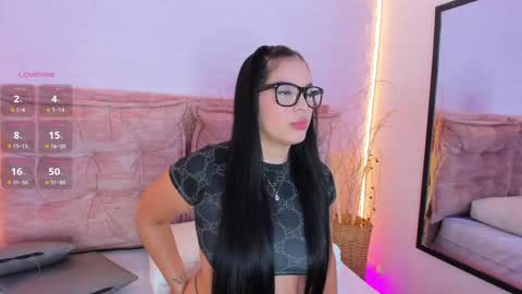 Snapshot of renatajhonson chatting on 05/28/26, 11:02 Renata online show from 05/28/26, 11:02