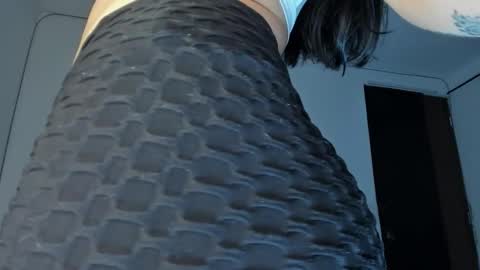 Renata online show from 11/19/25, 02:33