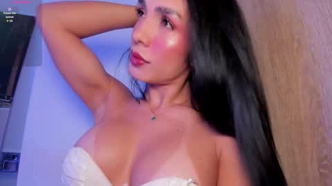 Snapshot of renatasantorino chatting on 02/21/26, 01:45 Renata. online show from 02/21/26, 01:45